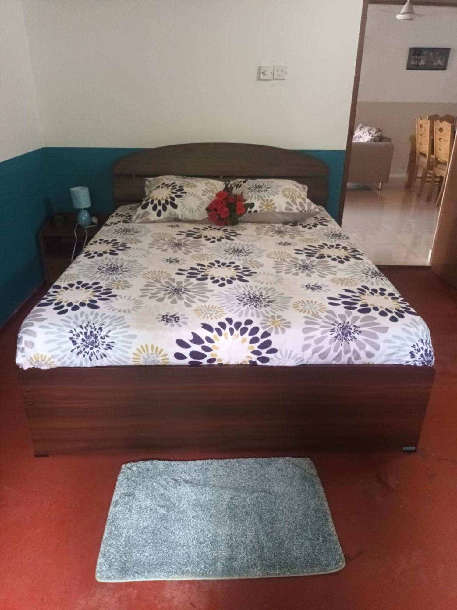 Lovely Flowers In Mount Lavinia 拉维尼亚山 外观 照片